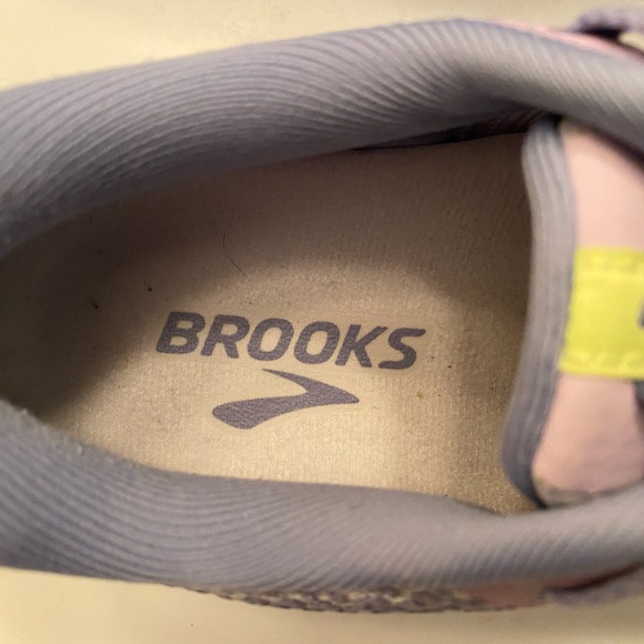 BROOKS GHOST 14 RUNNING SHOES LILAC SIZE 9.5 EXCELLENT CONDITION - Picture 8 of 10